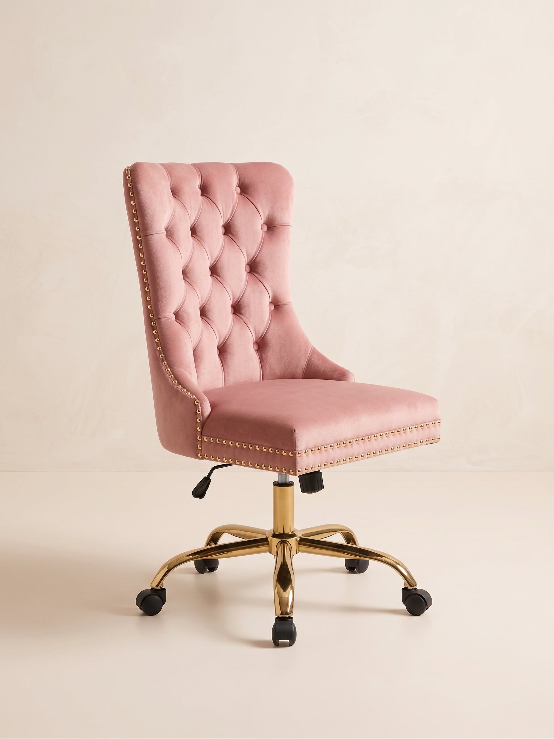 Blush Velvet Office Chair – Tufted Back with Gold Base